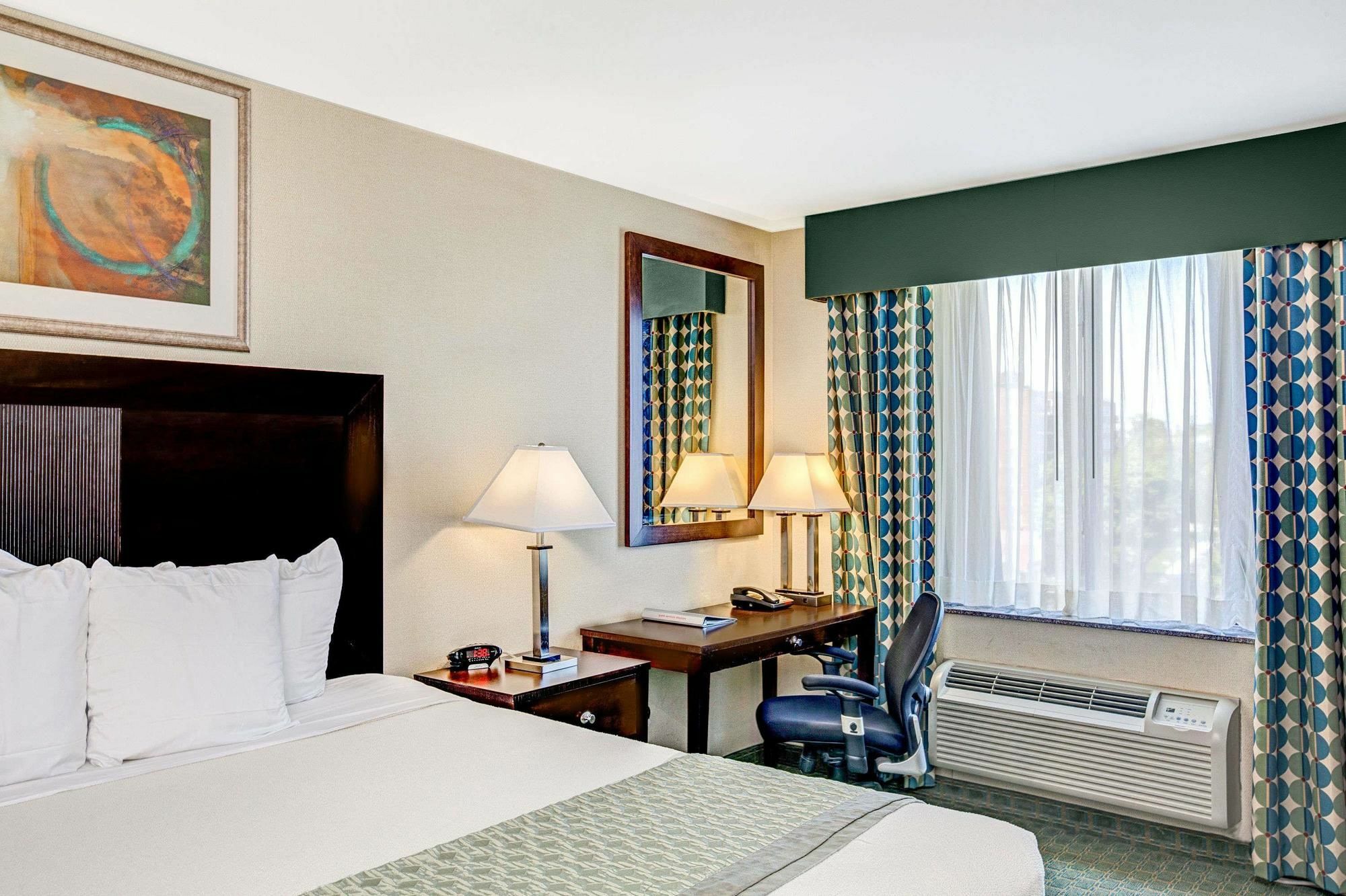 Hillcrest Hotel Near Jfk Airtrain New York Exterior photo